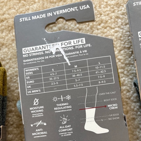 NWT 3 Pairs of Darn Tough Women's Cushioned Micro Crew Midweight Hiking Socks. - Picture 6 of 7